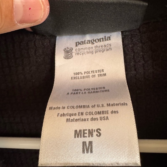 Patagonia men’s black R4 micro fleece jacket size medium - Picture 2 of 7
